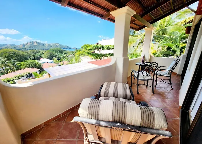Amazing Oceanview Private Rooftop Terrace Walk To